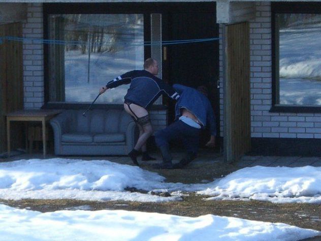 funny picture Get in there!